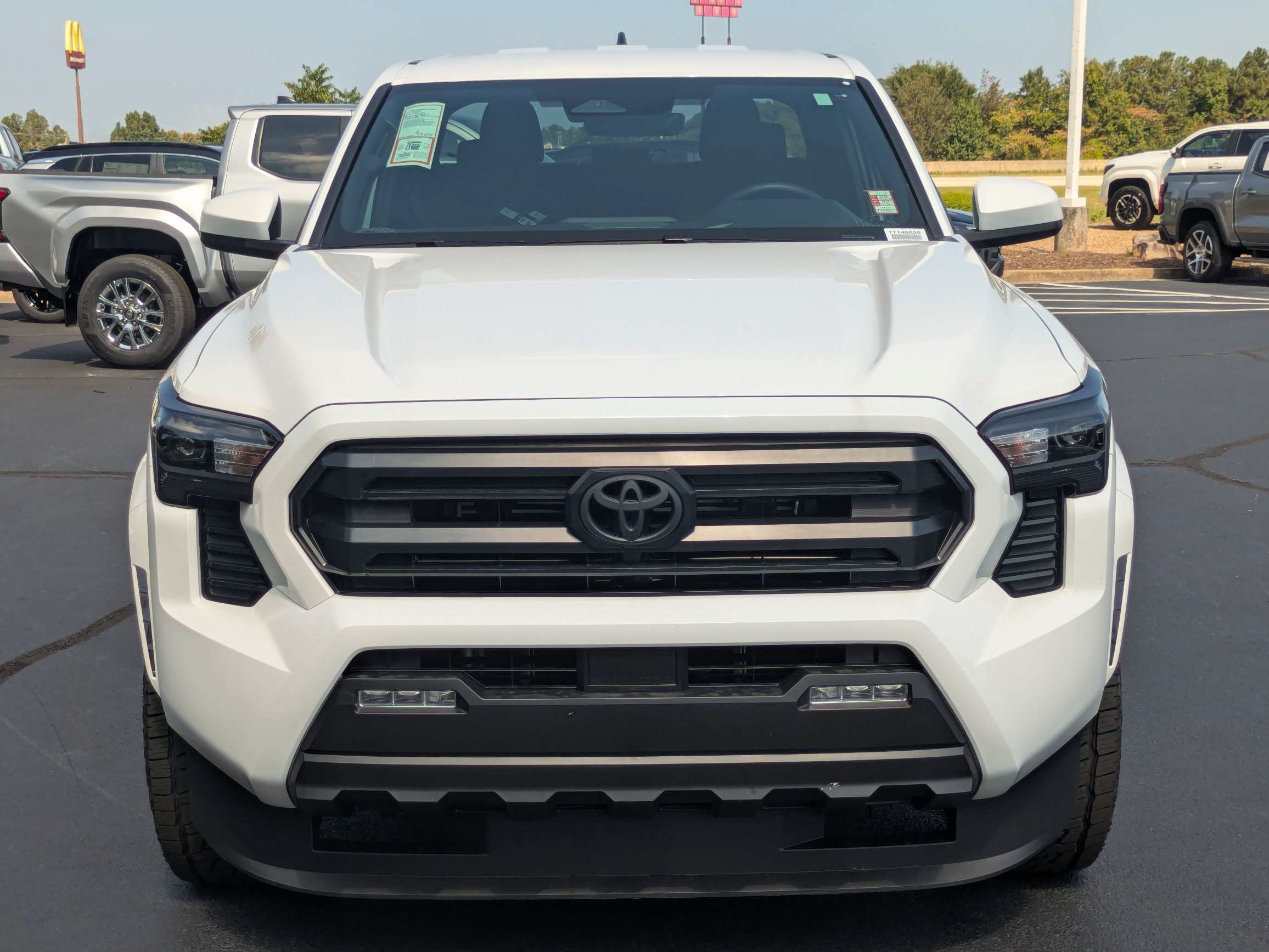 2026 Toyota Tacoma SR5 - Photo 10