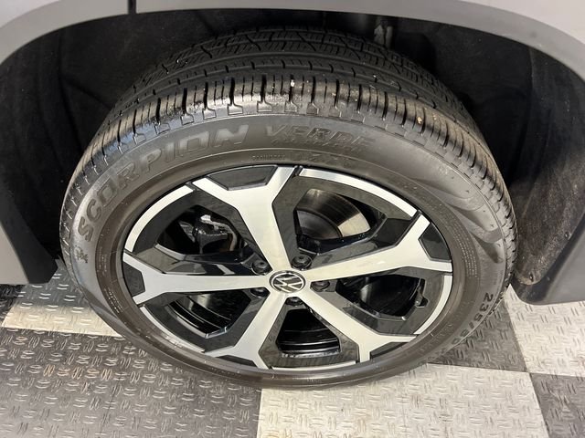 Certified Used 2025 Silver Volkswagen 2.0T SE image 16