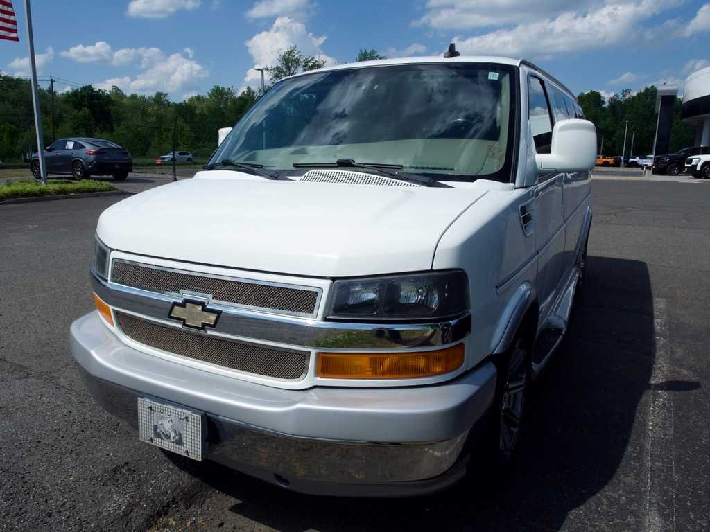 2017 Chevrolet Express 2500 Work Van HD's photo