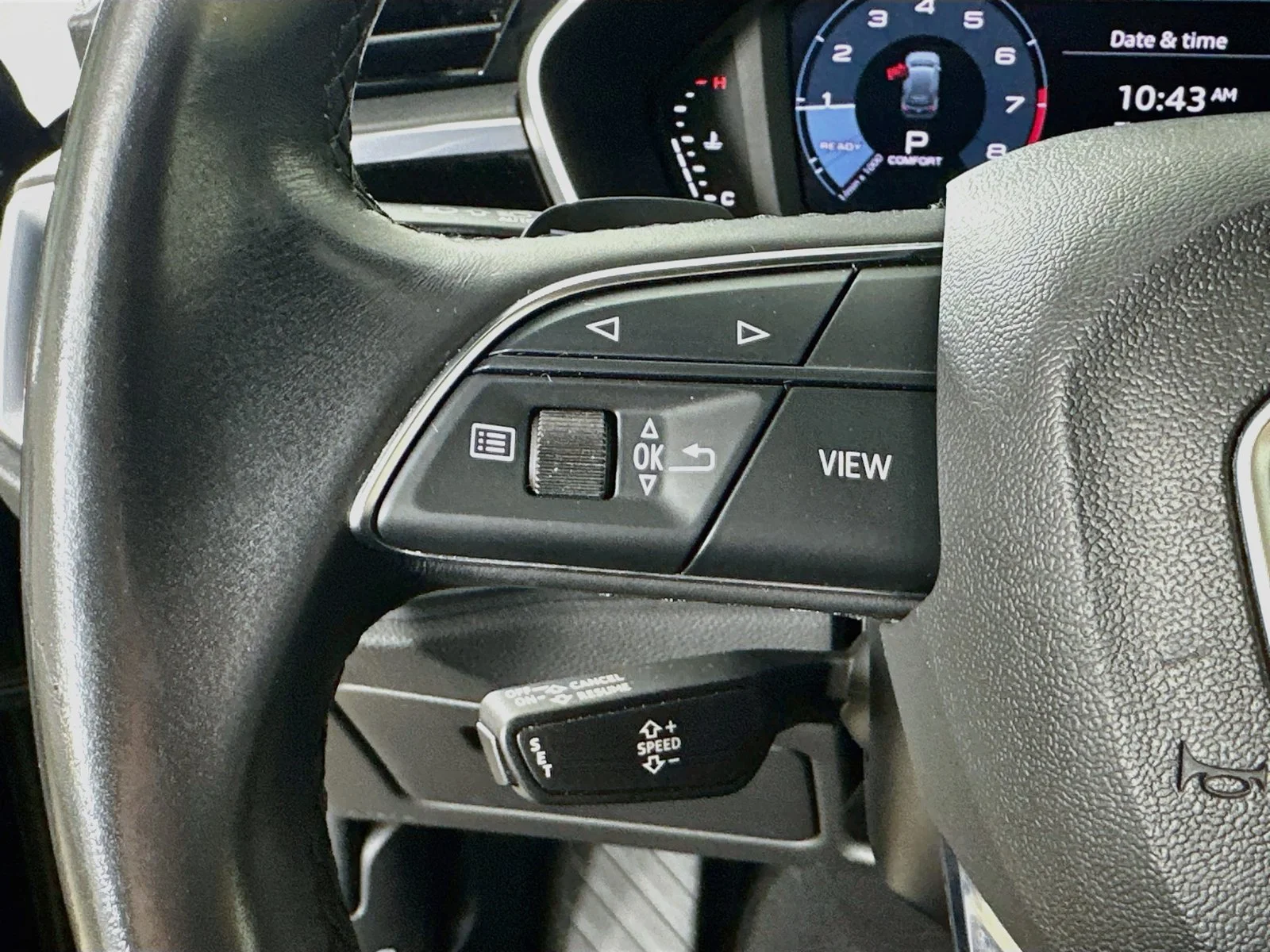 Used 2022 Black Audi  image 19