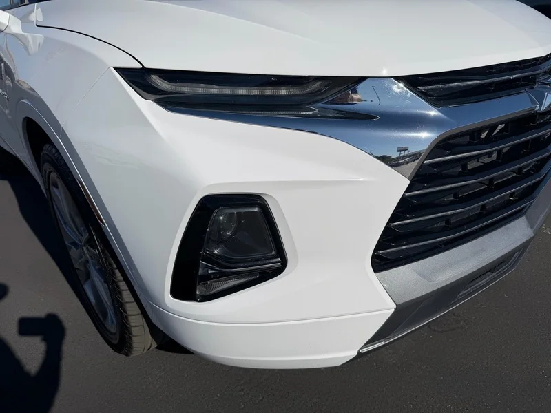 Used 2019 SUMMIT WHITE Chevrolet Premier image 26