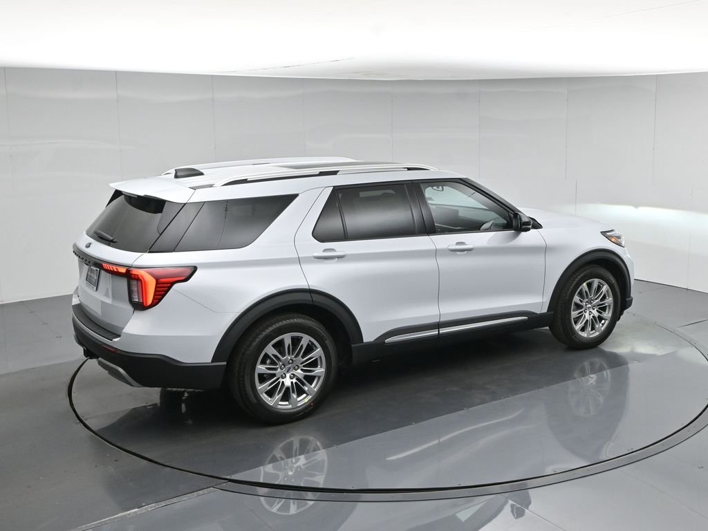 New 2026 Star White Metallic Tri-Coat Ford Platinum image 43