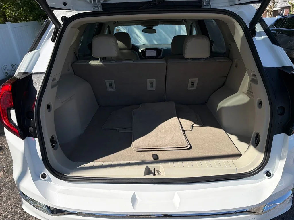 Used 2023 Summit White GMC Denali image 28