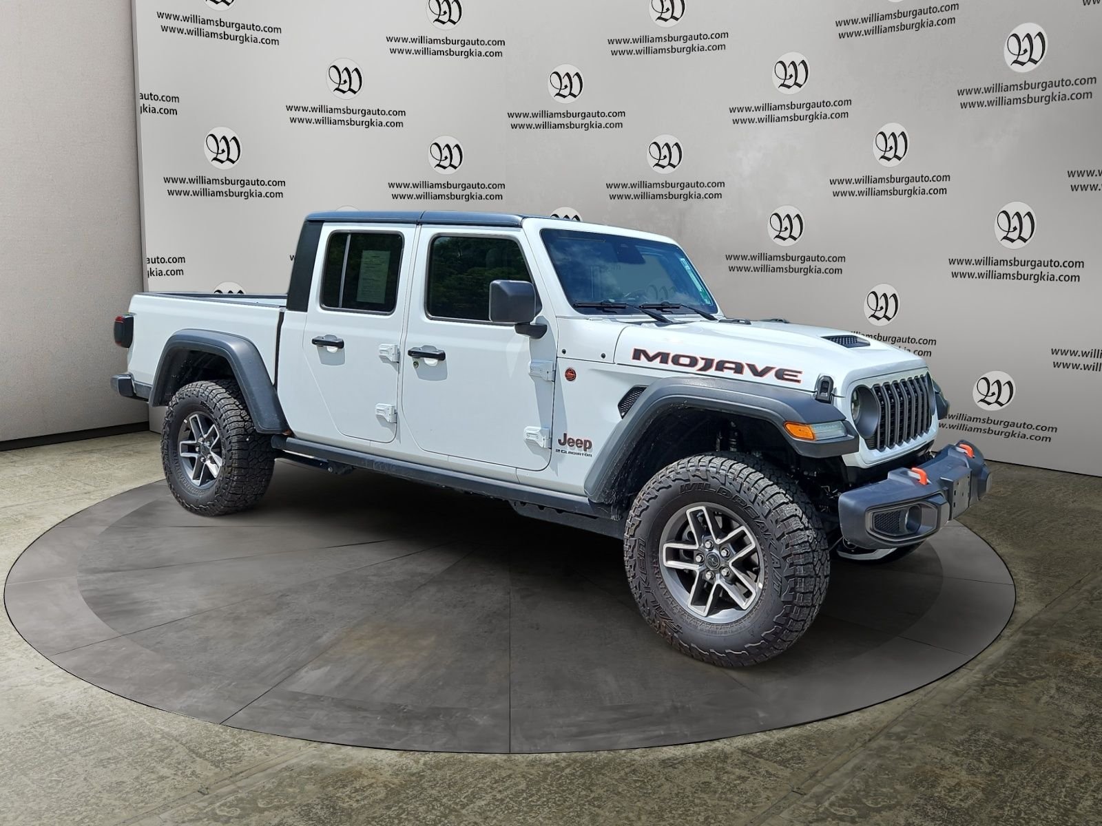 Used 2026 White Jeep Mojave image 7