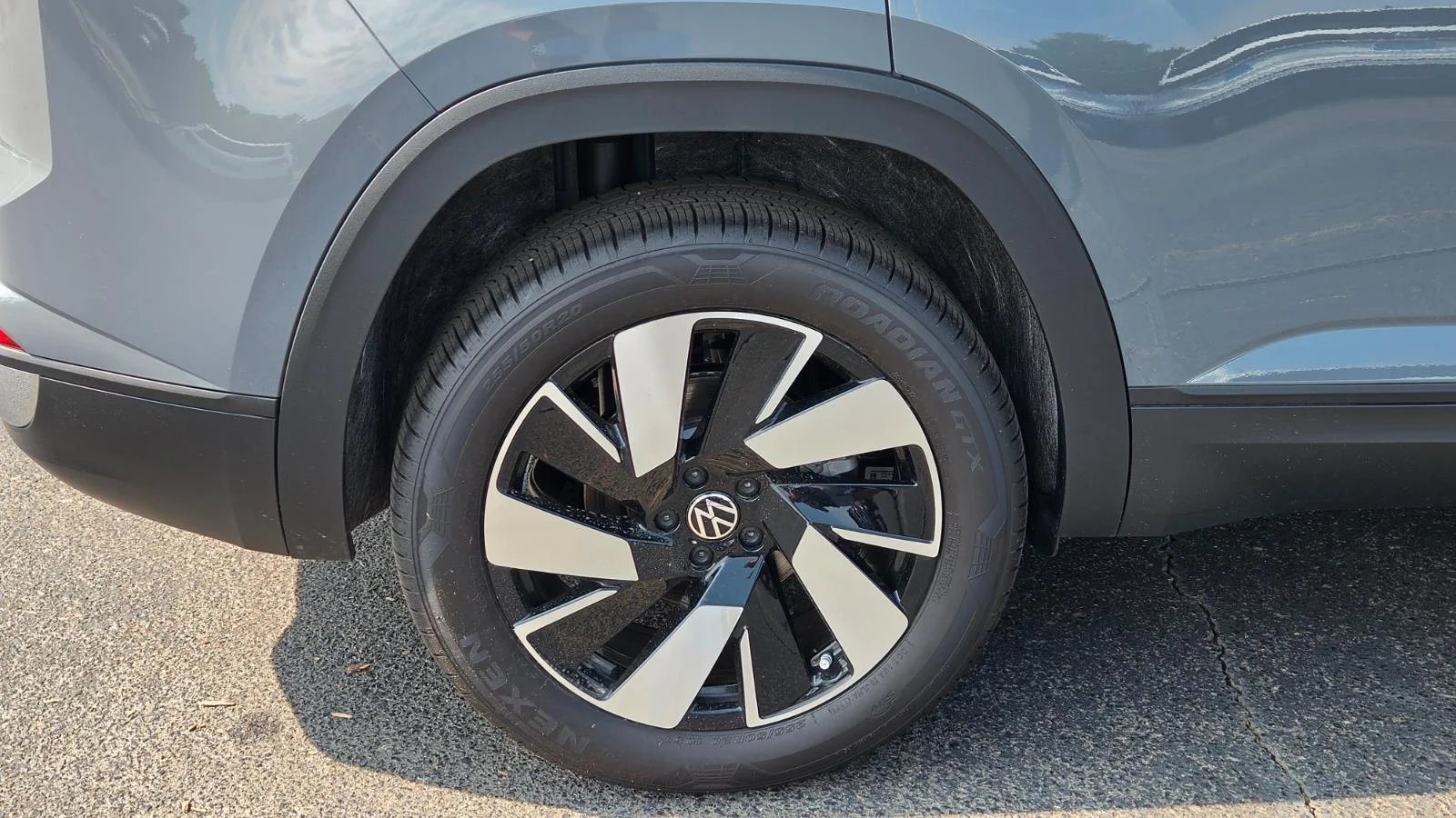 2026 Volkswagen Atlas Cross Sport SE w/Tech - Photo 16