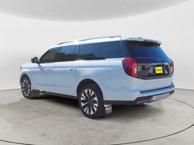 Used 2025  Ford Platinum image 7