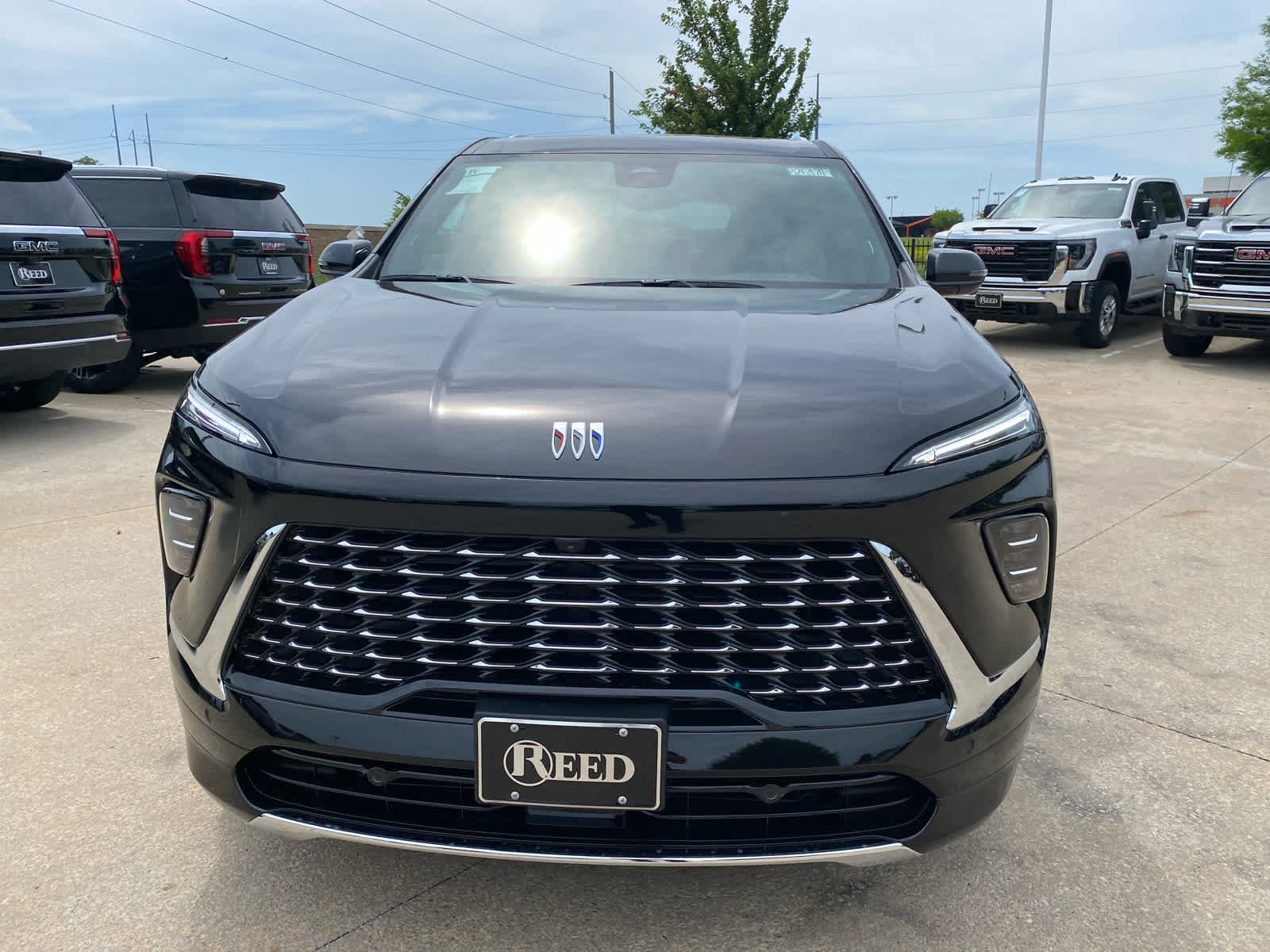 New 2026 Ebony Twilight Metallic Buick Avenir image 2