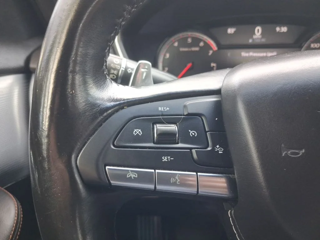 Used 2023 Silver Cadillac V-Series image 30