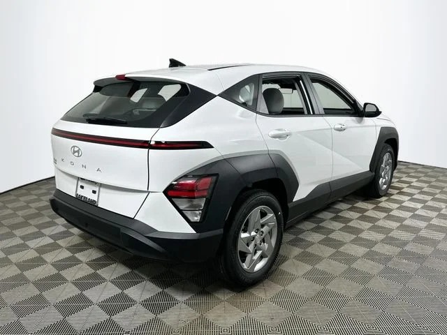 New 2026 Hyundai KONA SE