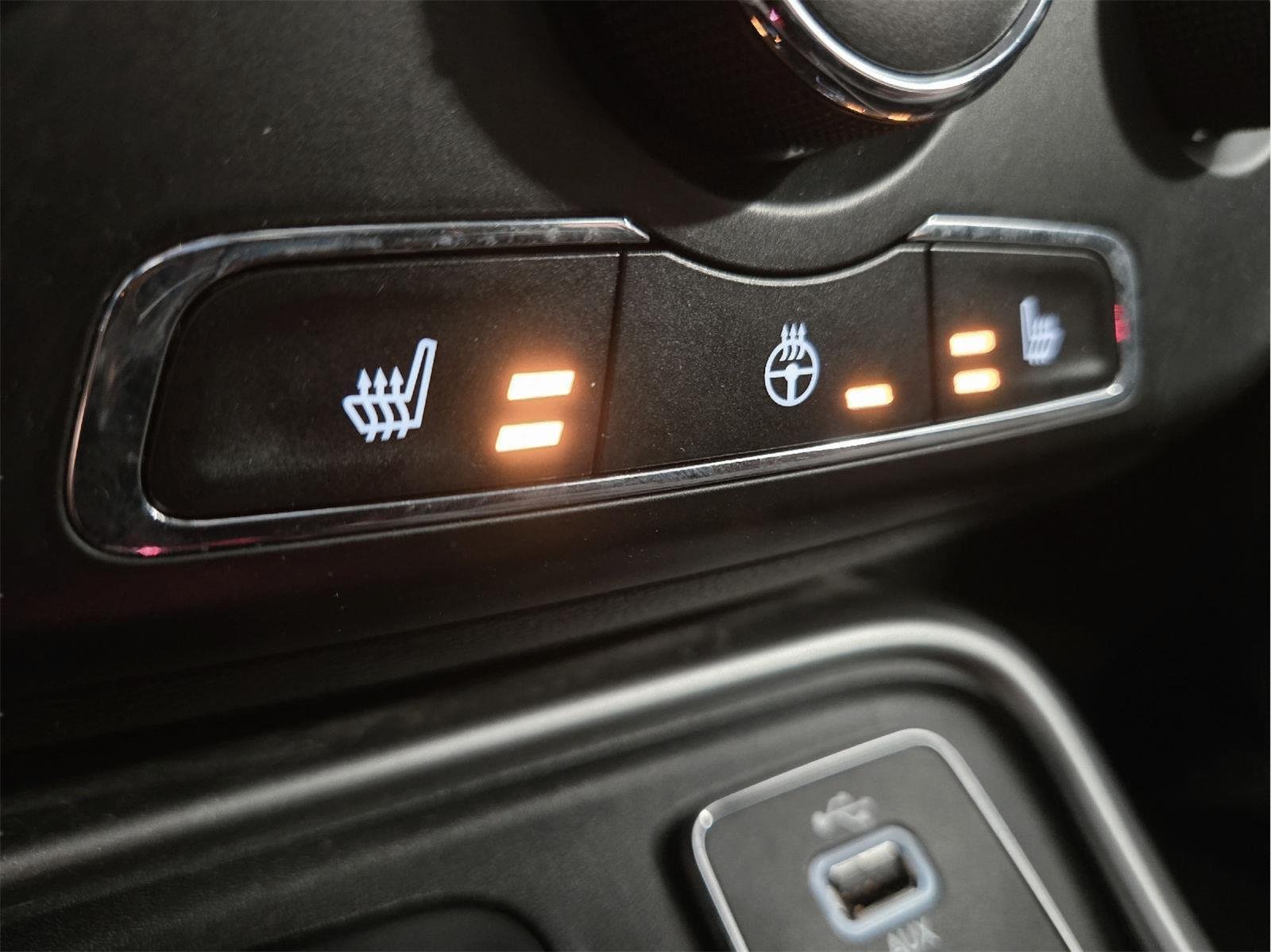 Used 2018 BLACK JEEP SPORT image 20