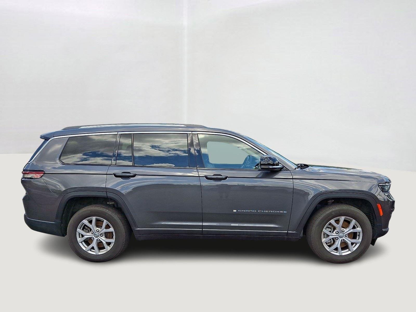 Used 2021 Baltic Gray Metallic Clearcoat Jeep Limited image 7