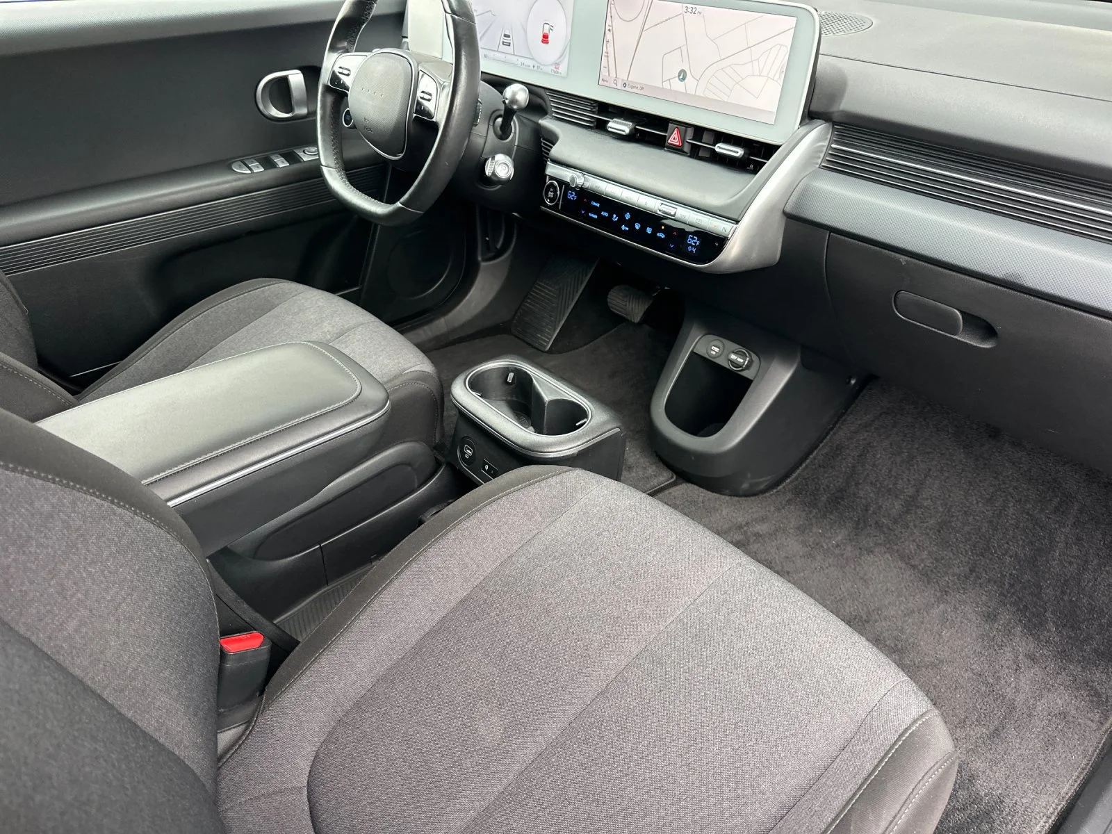 Used 2024 Gray Hyundai SEL image 16