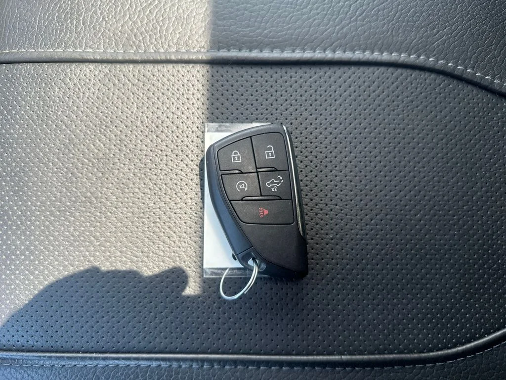 Used 2024 Silver GMC Denali image 18