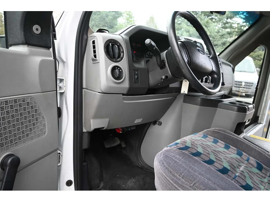 2016 Ford E-Series Cutaway Base - Photo 35