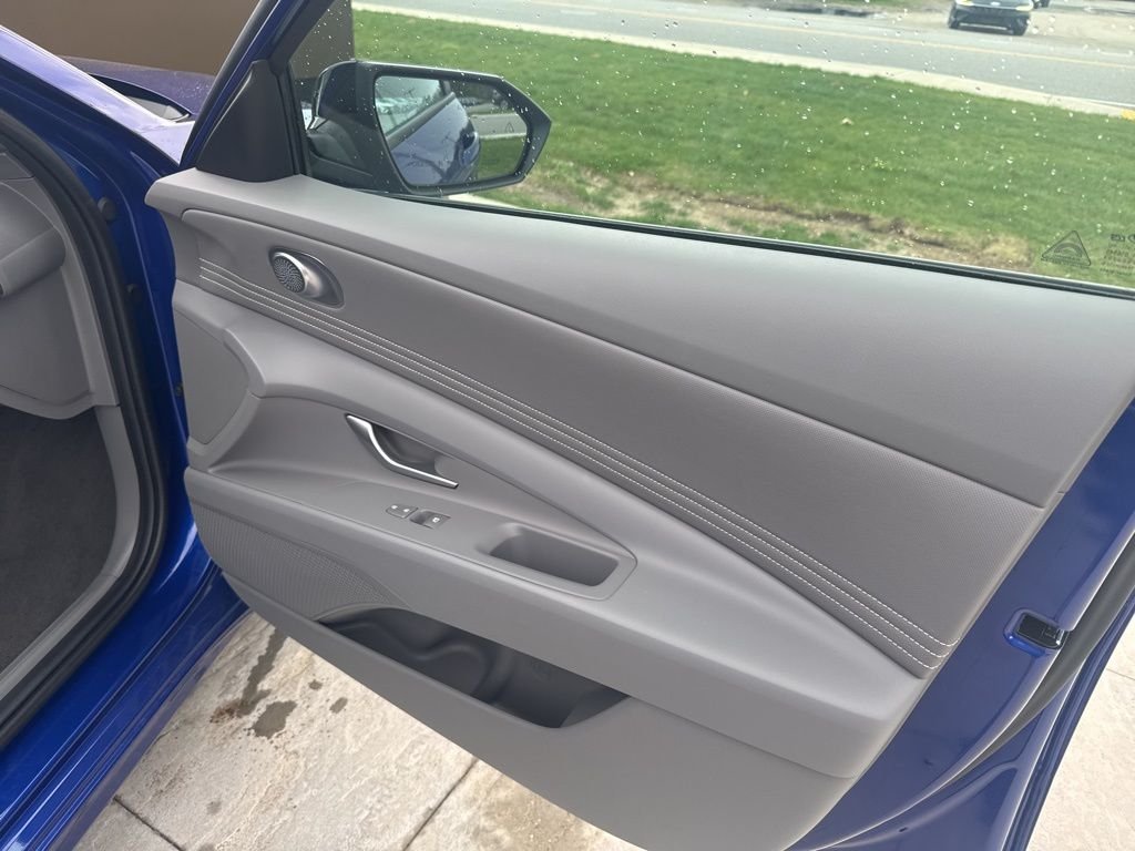 2025 Hyundai Elantra SEL - Photo 34