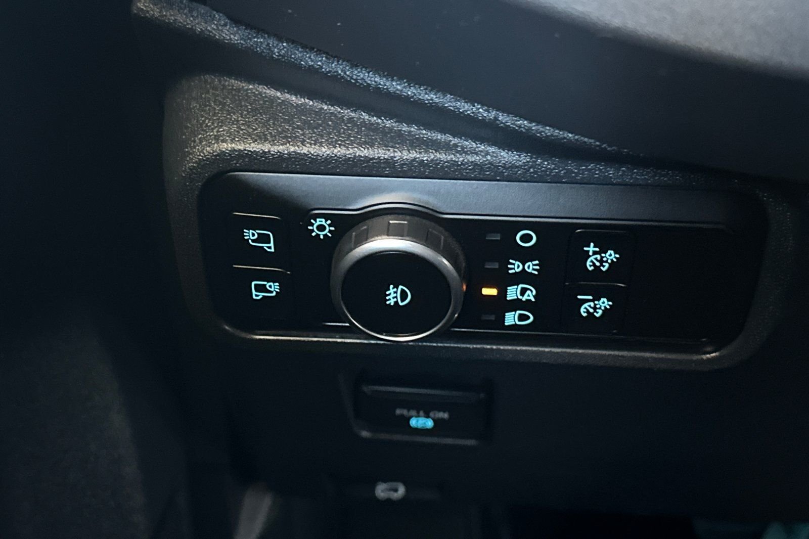 Used 2025 Gray Ford Badlands image 30