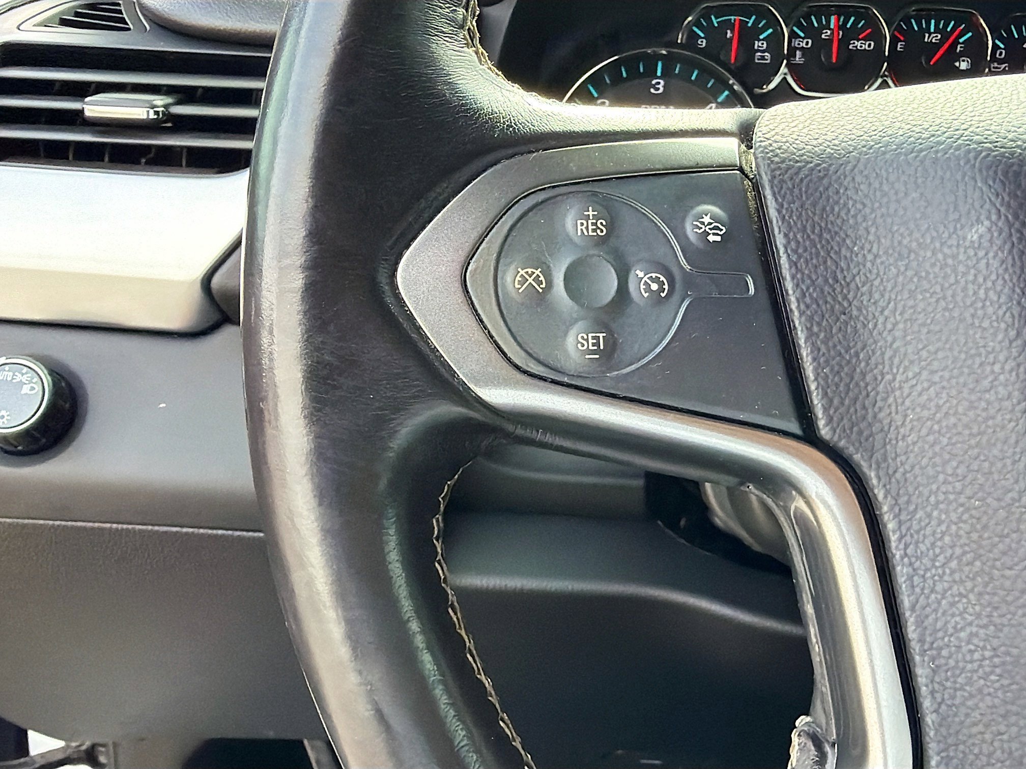 Used 2020 Summit White Chevrolet LT image 38
