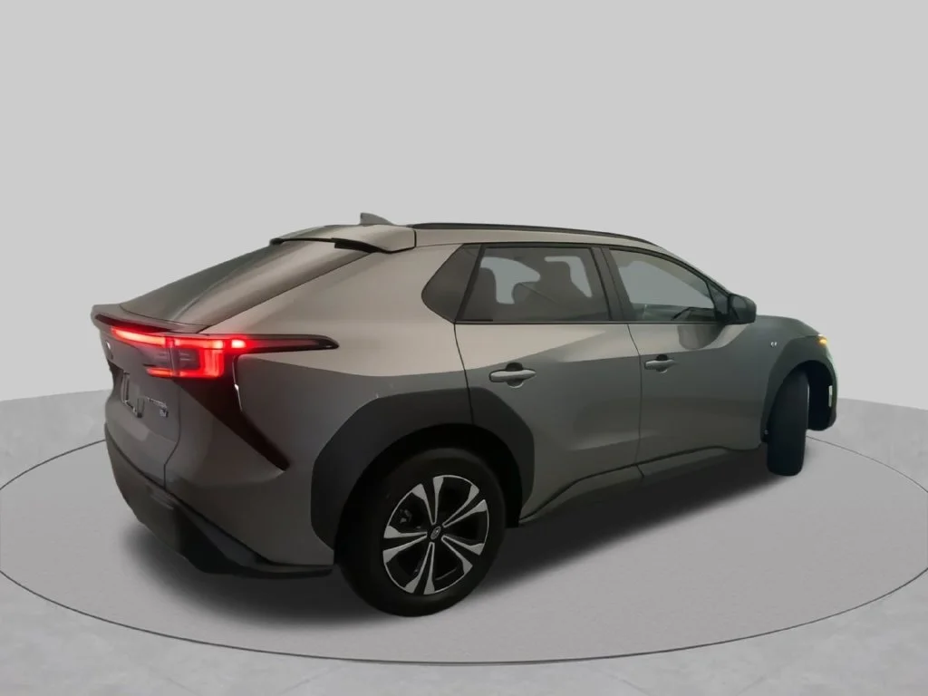 2025 Subaru Solterra PREMIUM SUV Slide 2