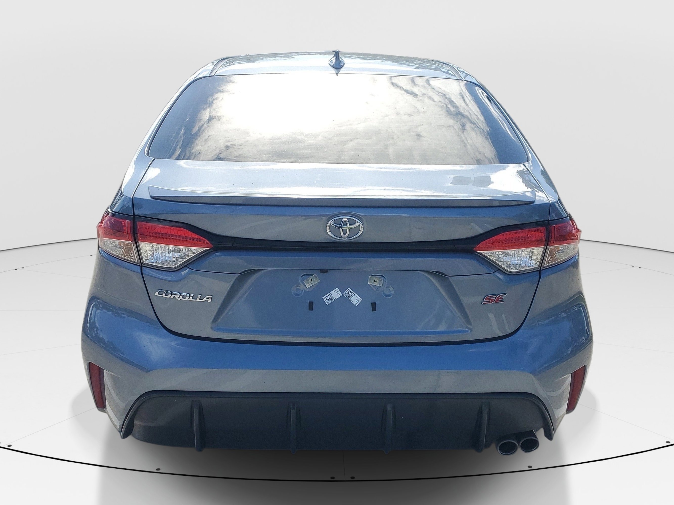 Used 2024 Celestite/Midnight Black Metallic Toyota SE image 4