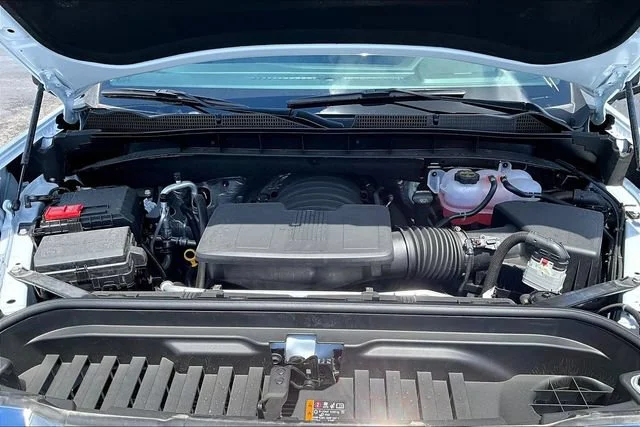 New 2026 Glacier White Tricoat GMC SLT image 11