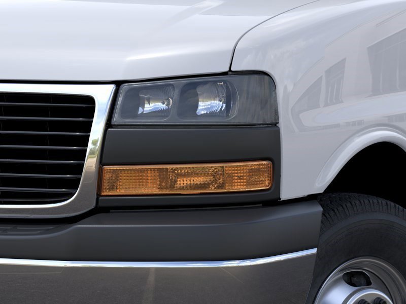 New 2025 Summit White GMC 1WT image 10