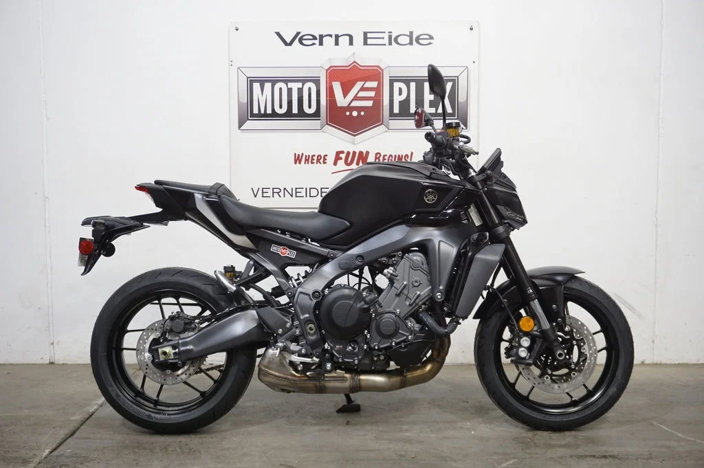 New 2026 Matte Raven Black Yamaha 09 image 1