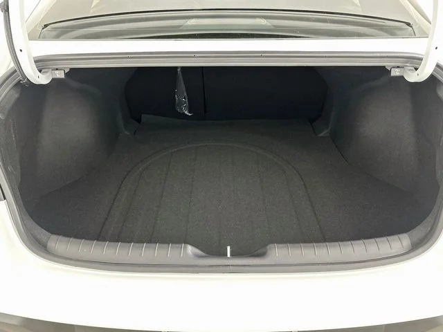 New 2026 Hyundai ELANTRA SEL Sport