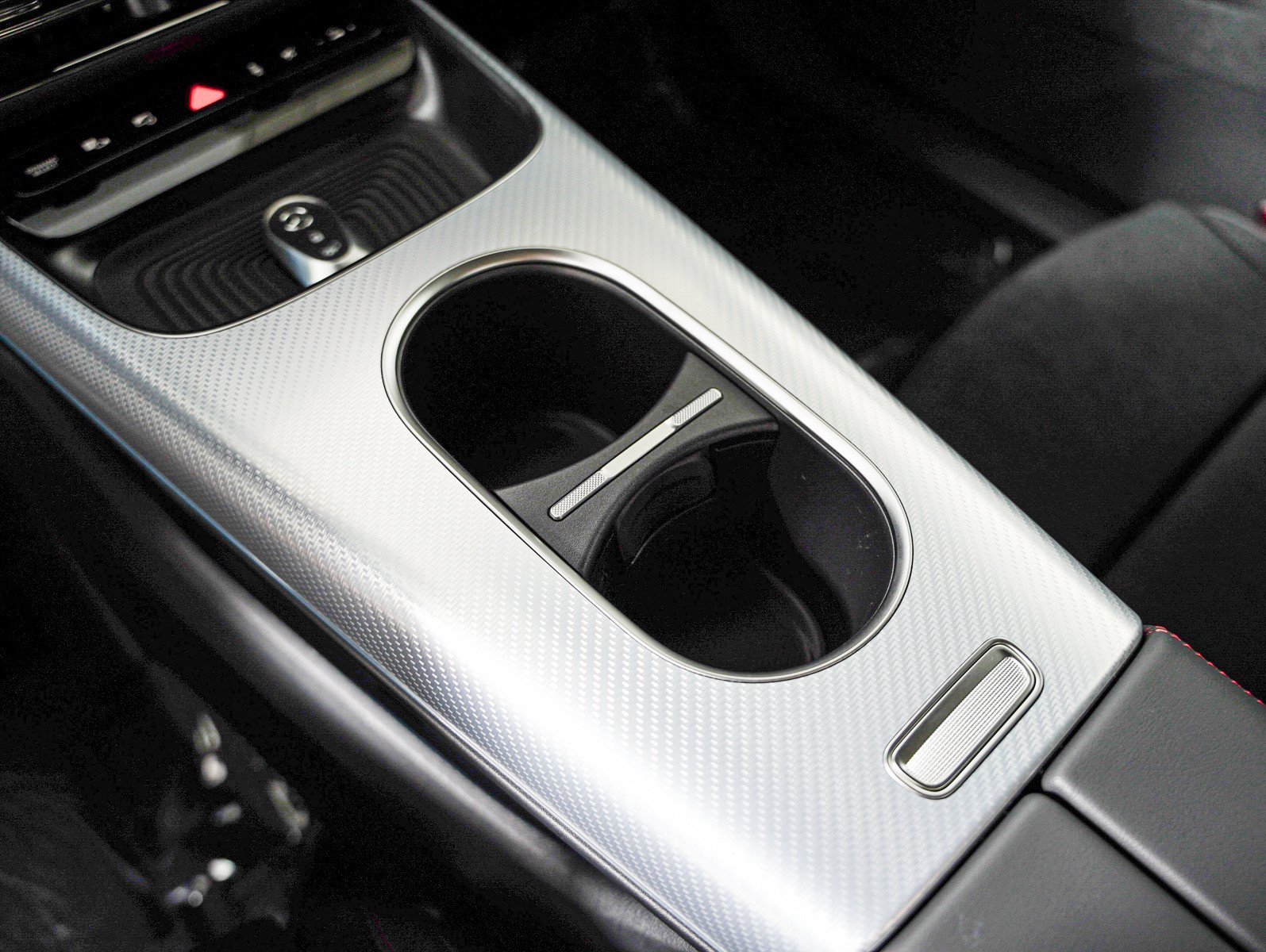 New 2027 MANUFAKTUR Alpine Grey Mercedes-Benz CLA 220 image 18