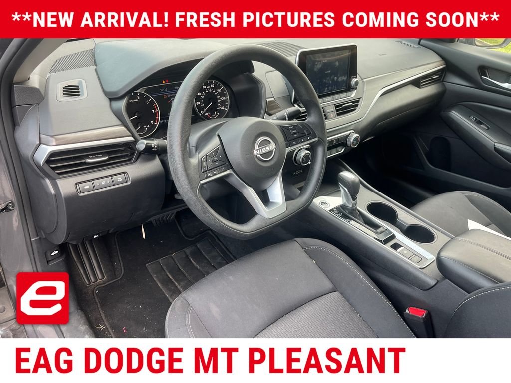 Used 2025 Gray Nissan 2.5 SV image 6