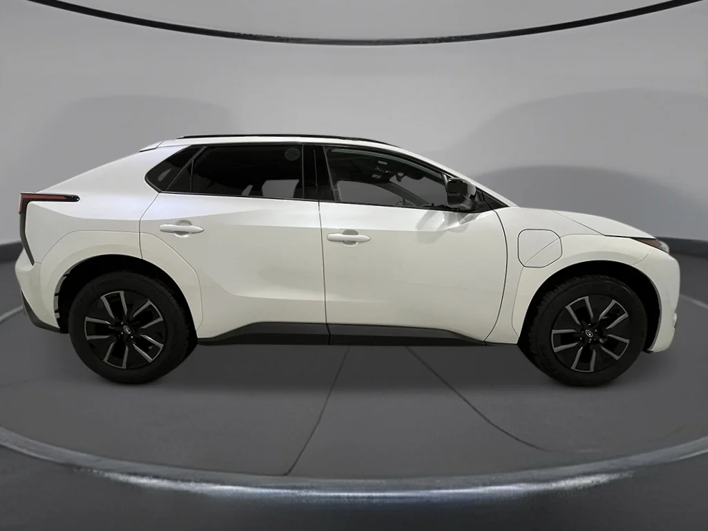 2026 Subaru Solterra Premium - Photo 6