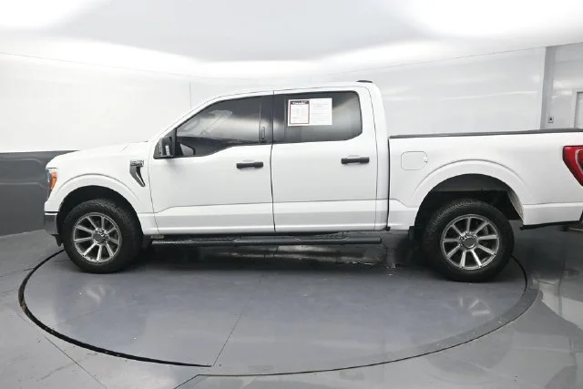 Used 2021 White Ford XLT image 6