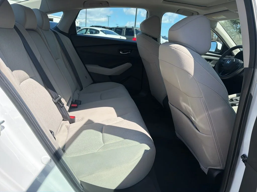 Used 2024 White Honda EX image 28