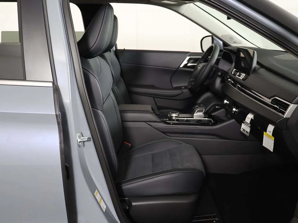 New 2026 Gray Mitsubishi SE 1.5T 2WD image 28