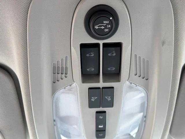 Used 2017 White GMC Denali image 21
