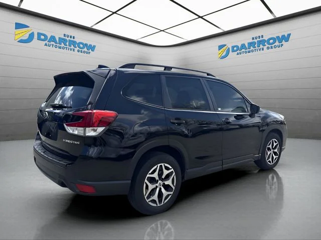 Used 2021 Black Subaru Premium image 5
