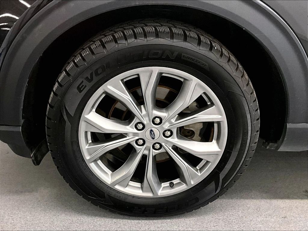 Used 2023 Black Metallic Ford Limited image 7