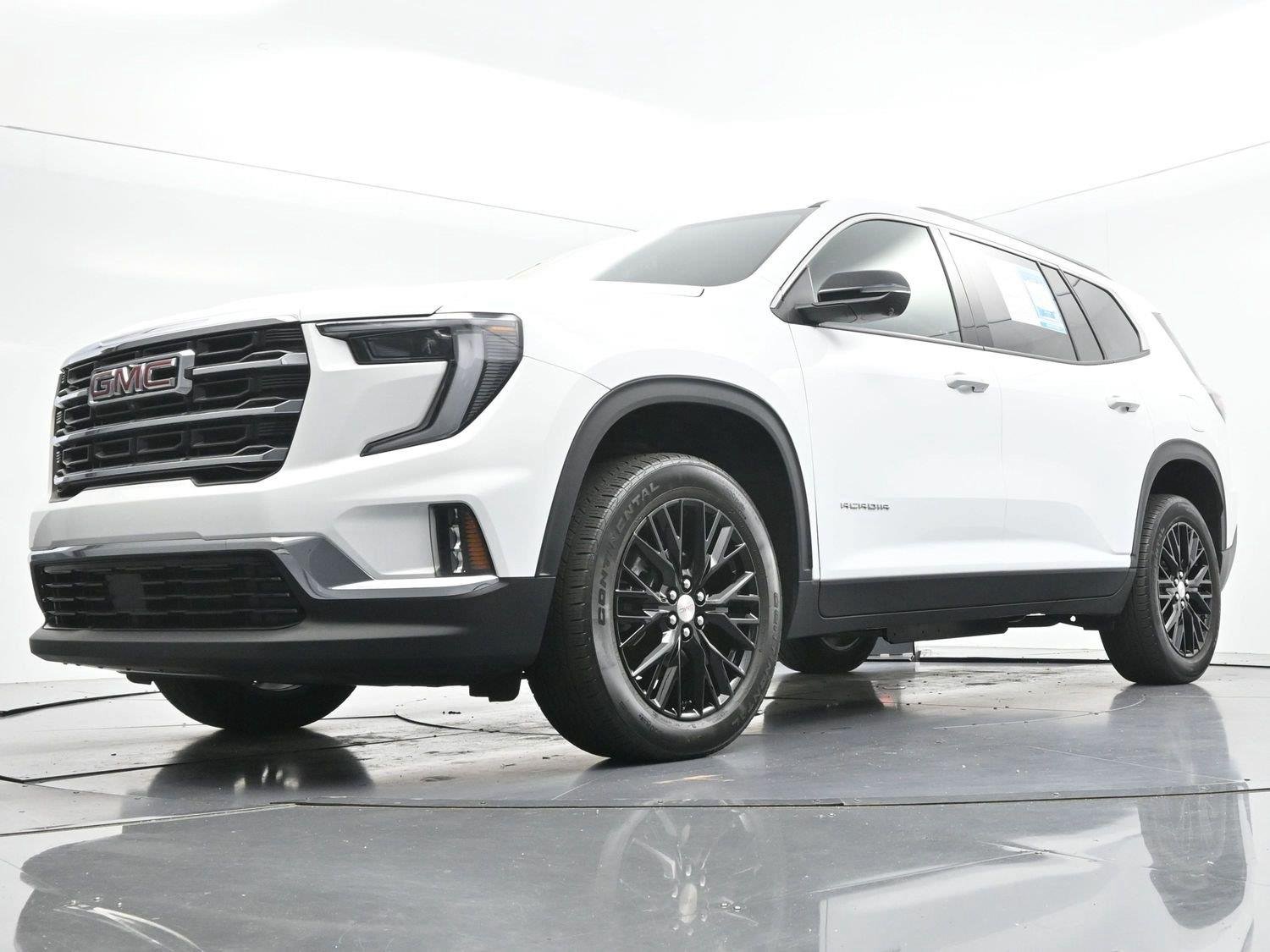 Used 2024 Summit White GMC FWD Elevation image 47