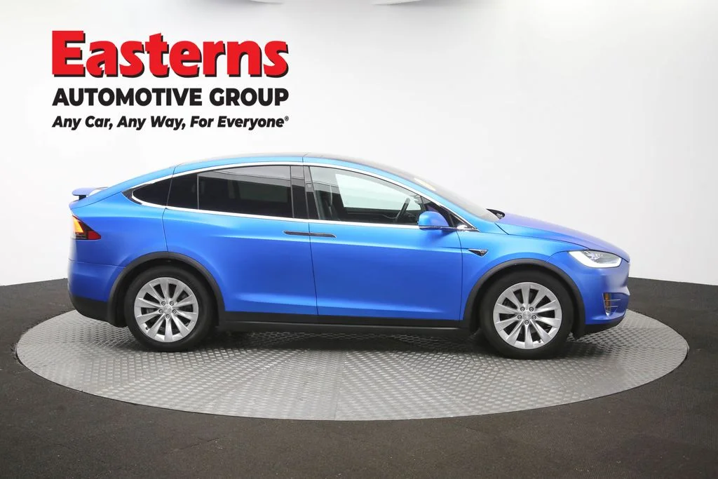Used 2019 Blue Tesla 75D image 41