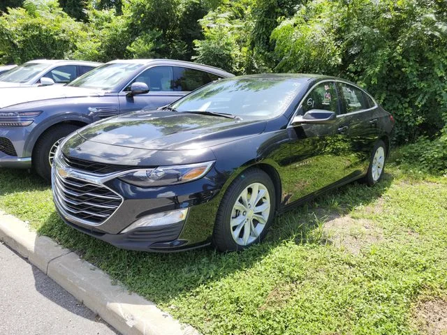 Used 2025 Black Chevrolet LT image 3