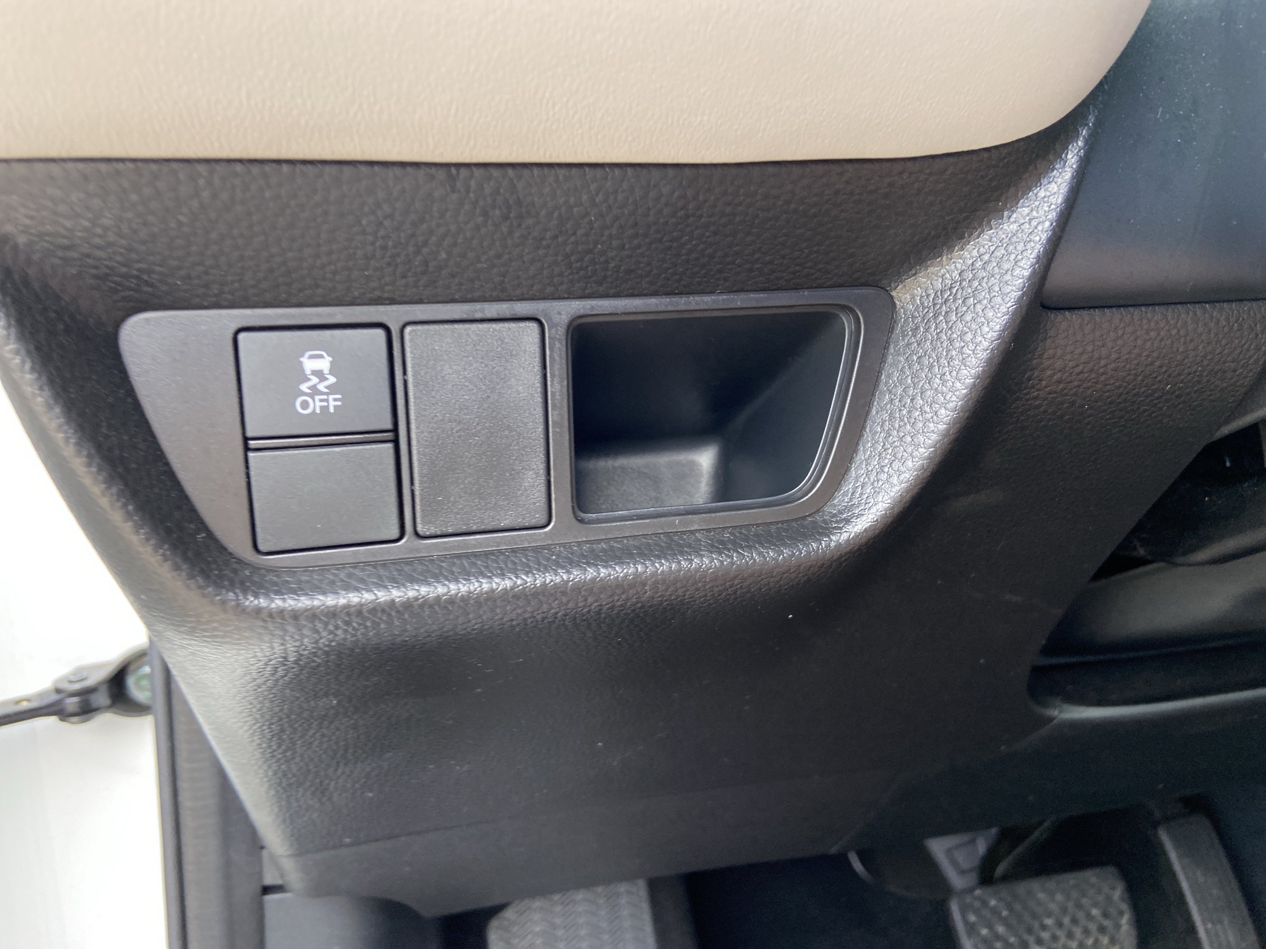 Used 2025 Platinum White Pearl Honda LX image 45