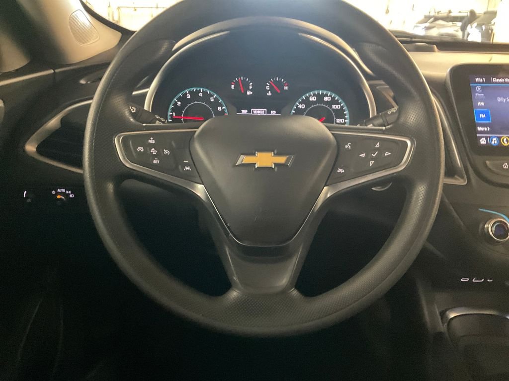 Used 2025 White Chevrolet LT image 20
