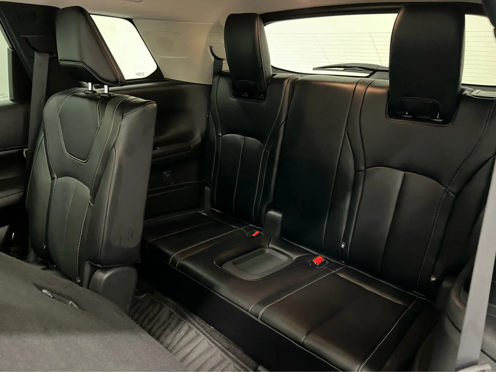 Used 2024 WH INFINITI LUXE image 12