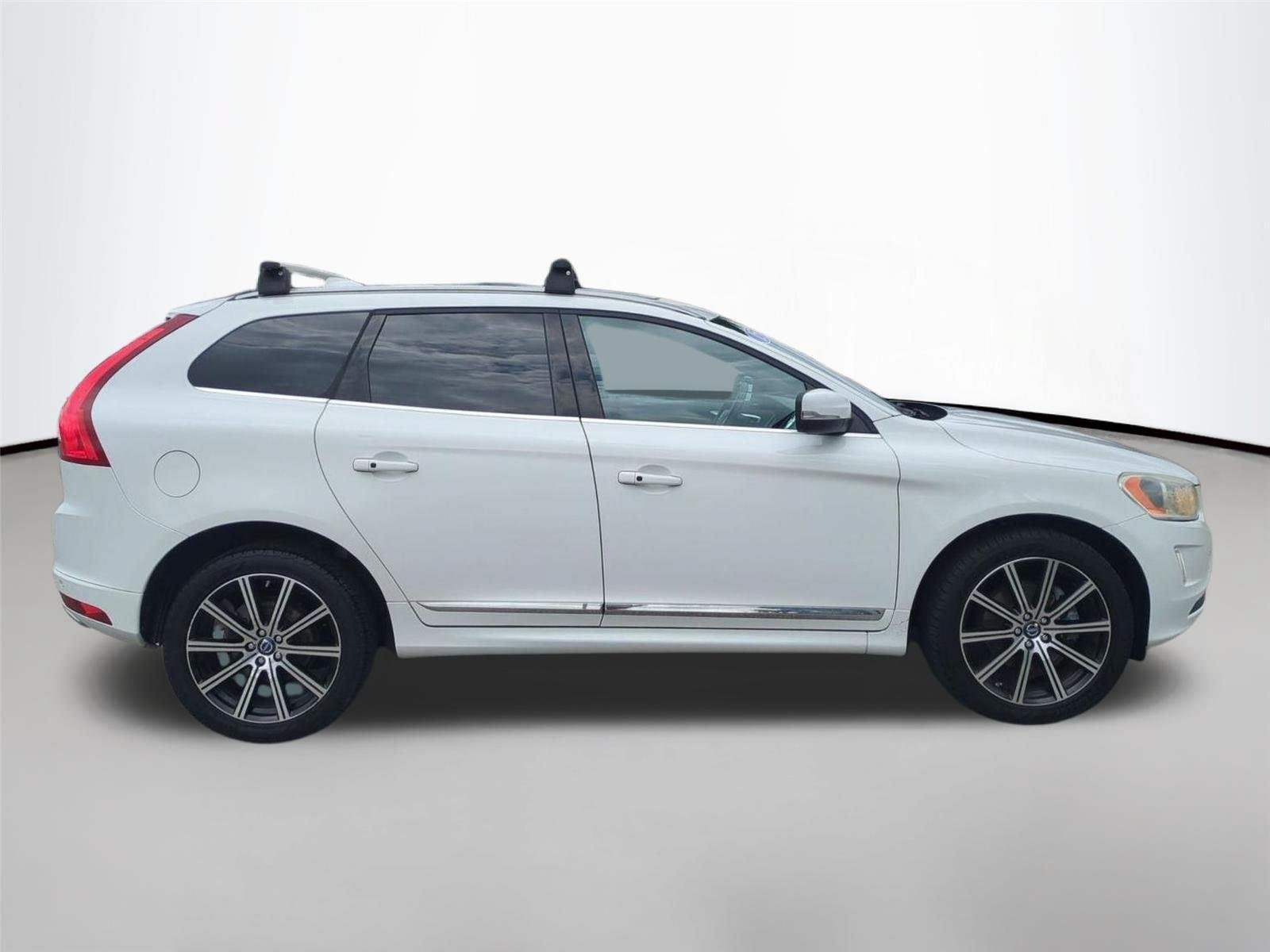 Used 2015  VOLVO  image 6