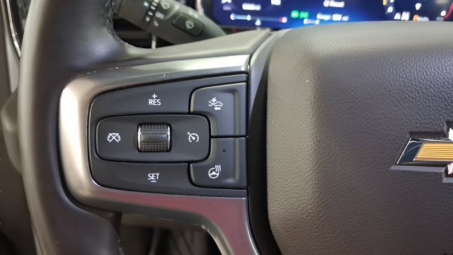 Used 2026 Summit White Chevrolet LTZ image 34