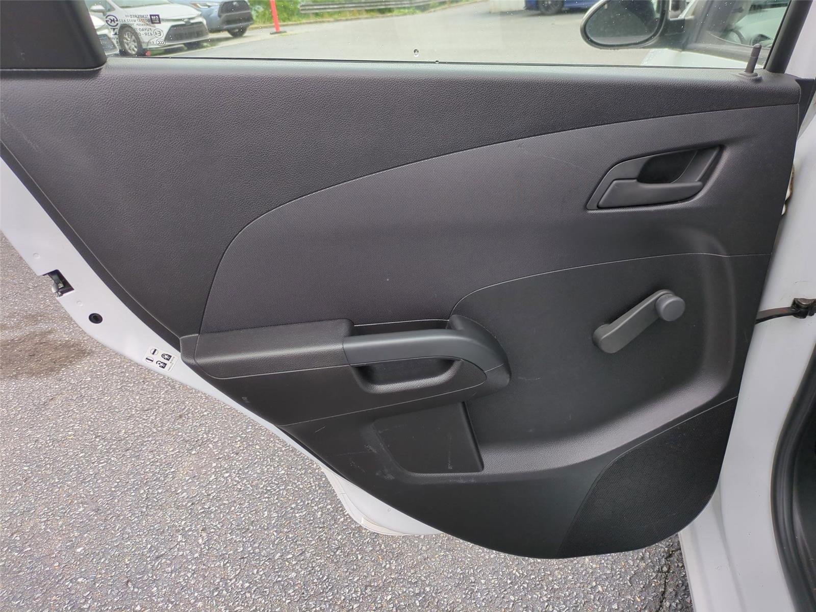 Used 2016 Summit White Chevrolet LS image 26