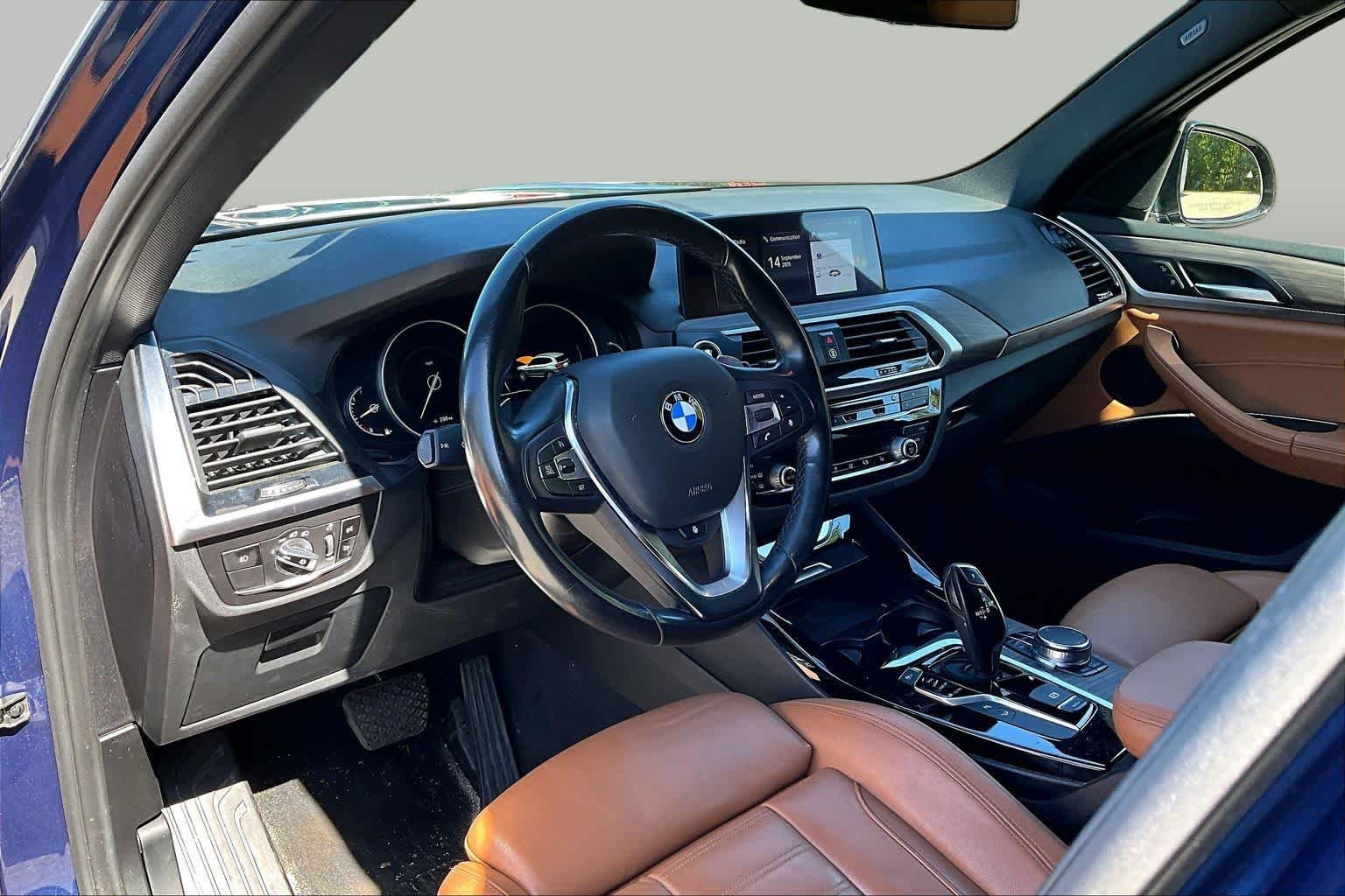 Used 2018 Phytonic Blue Metallic BMW xDrive30i image 18