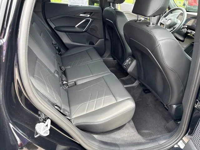 Used 2025 Black BMW xDrive28i image 25
