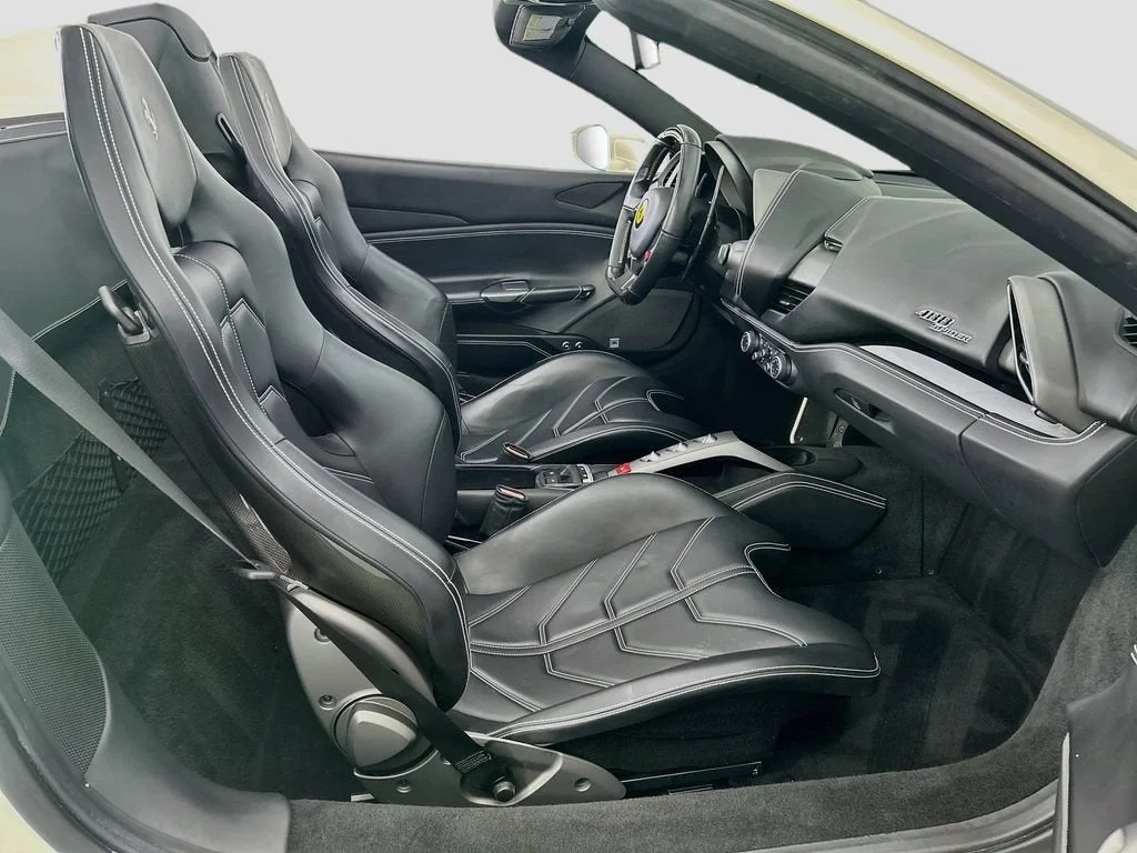 Used 2017 Bianco Fuji Ferrari  image 26