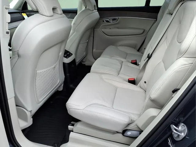 New 2026 Denim Blue Volvo T8 Ultra image 11