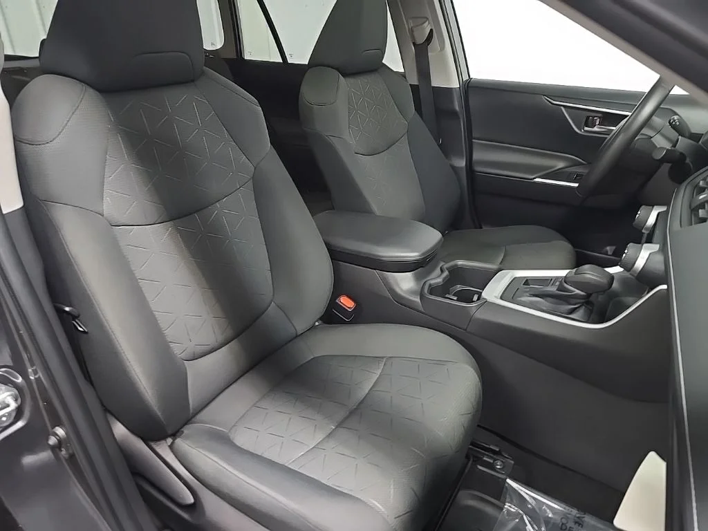 Used 2022 Gray Toyota XLE image 15